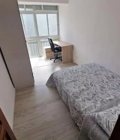 Amplio Piso Cerca De La Playa Del Palo * Malaga